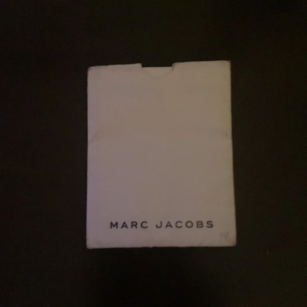 Selling a mini Marc Jacobs bag in excellent condition any questions ask 😊💕